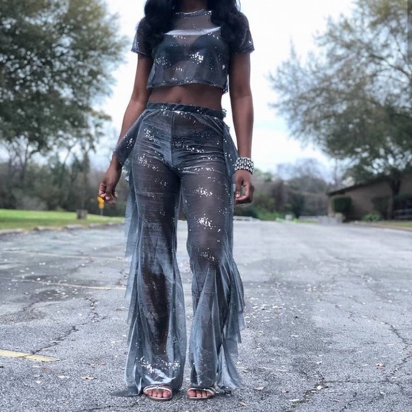 Women's 2-piece swimsuit cover up. - Picture 3 of 5